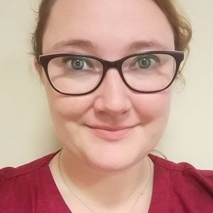 head shot of Sarah Taylor